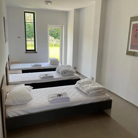 Dom wakacyjny Domki Miasteczko Westernowe Mrongoville *